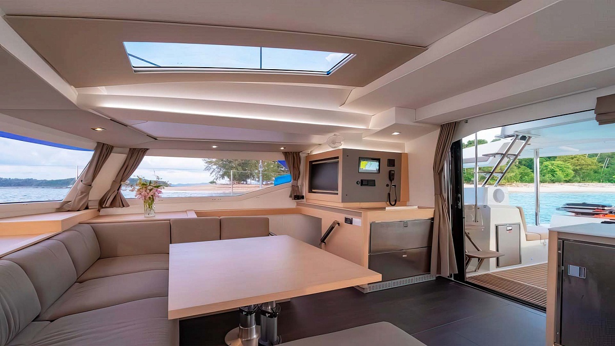 Аренда парусного катамарана Fountaine Pajot 45 на Пхукет